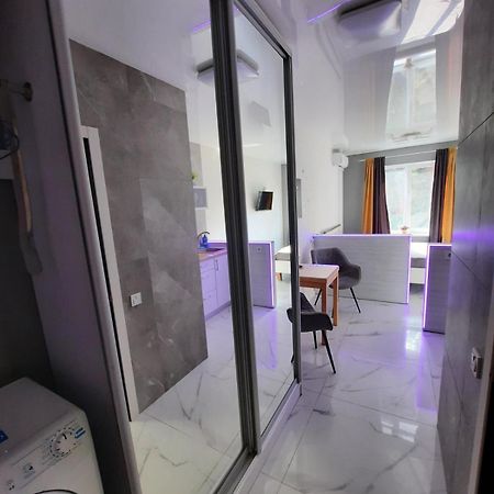 Апартаменты Люкс Для Двоих Метро Академика Павлова, Метро Барабашова Kharkiv Exterior photo